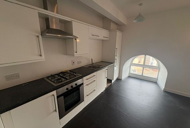 Flat 7 James Place, Old Carmel Chapel, Vicarage Road photo 4