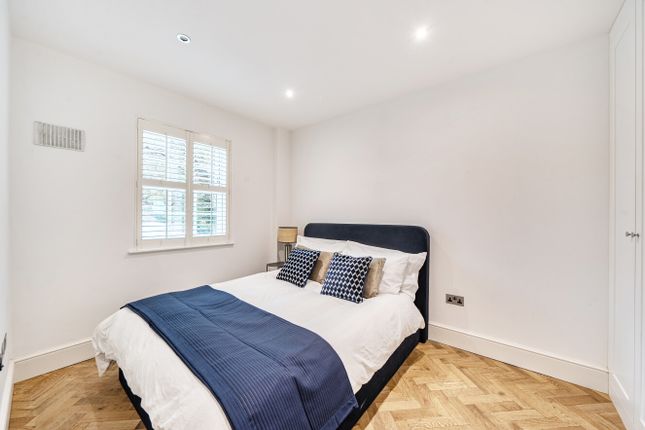 1 Nicole Lodge, Carshalton Park Road, Carshalton photo 4