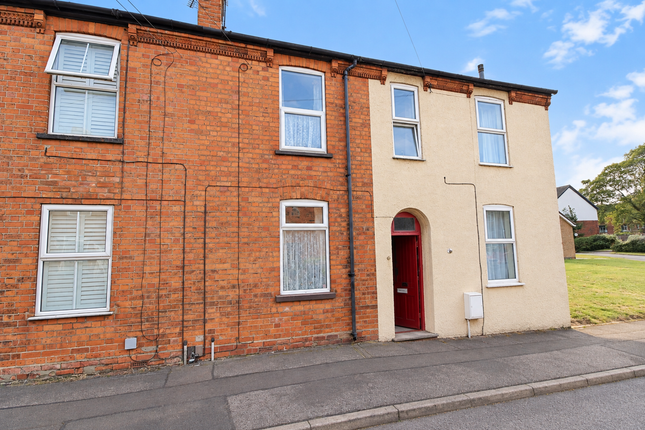 2-bed terraced on Bell Street, Lincoln, £95,000