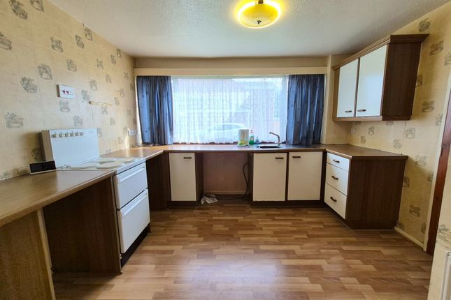 12, Thurston, Skelmersdale photo 4