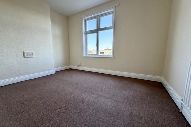 80, Macdonald Road, Leicester photo 5