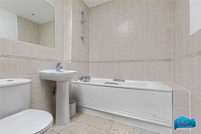 Flat to rent in Station Road, New Station, Hertfordshire