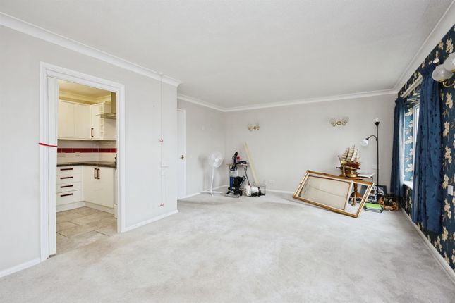 Flat 9, Sovereign Court, 21, Wannock Road, Eastbourne photo 2
