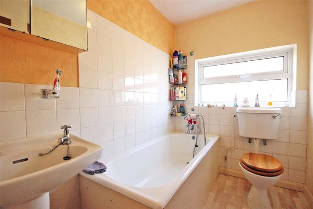 Semi-detached house for sale in Chiltern Avenue, Bedford, Bedfordshire
