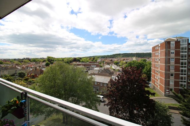 Flat 22, Lullington House, Eastbourne photo 4