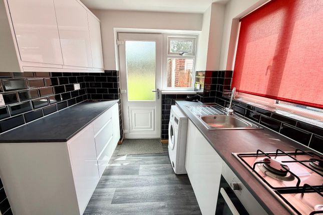 29, Campion Grove, Middlesbrough photo 3