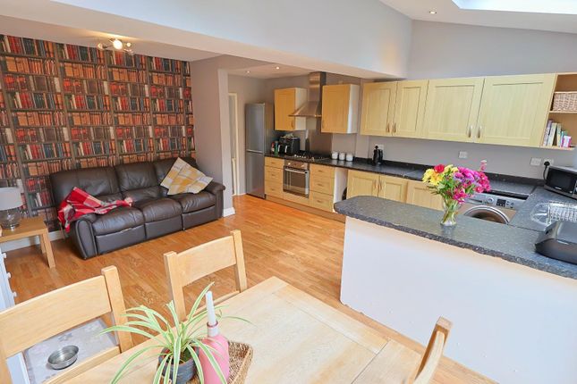 55, Wyken Croft, Coventry photo 4