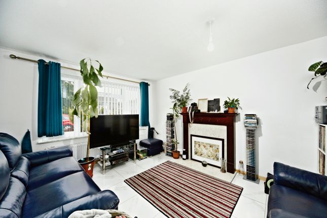 20, Willoughby Avenue, Croydon photo 2