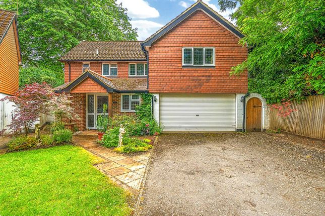 Thumbnail Detached house to rent in Wych Hill Lane, Woking