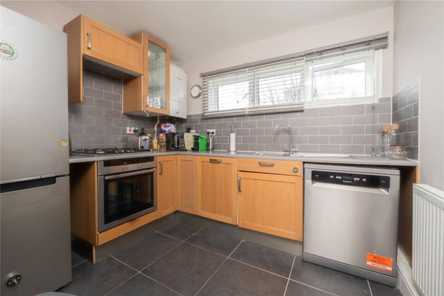 30, Ivybridge Close, Twickenham photo 2