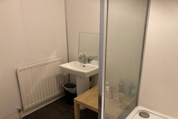 Room to rent in Burgess Road, Southampton