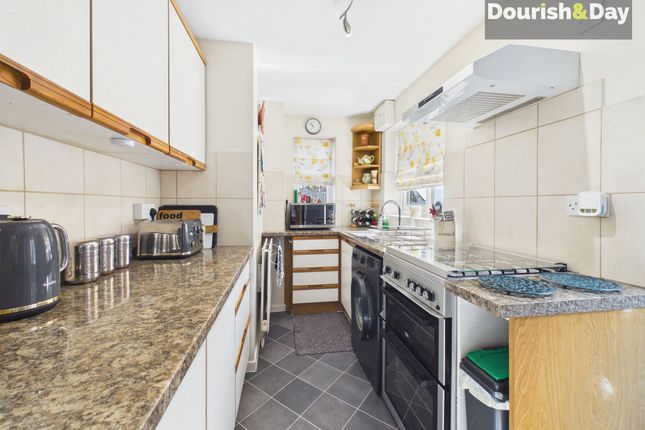 30 Delamere Lane, Stafford photo 3