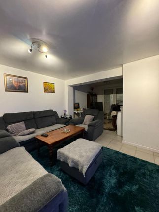 Thumbnail Terraced house for sale in Randolph Road, Langley, Slough