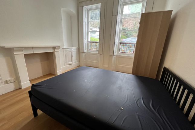 Room 1, St Malo, St Luke road, Torquay photo 2
