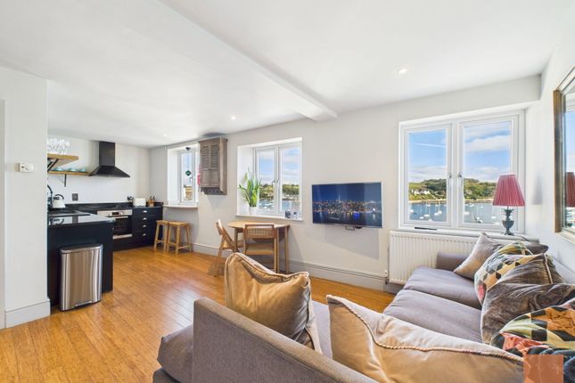 2-bed flat on Falmouth, £285,000
