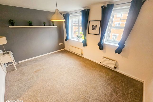 14 Newarth Drive, Lymm photo 2