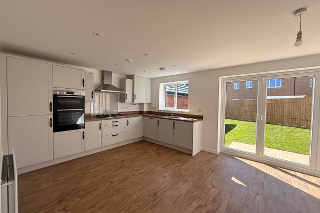2, Celandine Gardens, CORBY photo 3