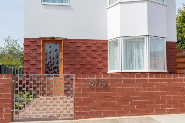 Wade House, 2B, Salcombe Way, Ruislip photo 4
