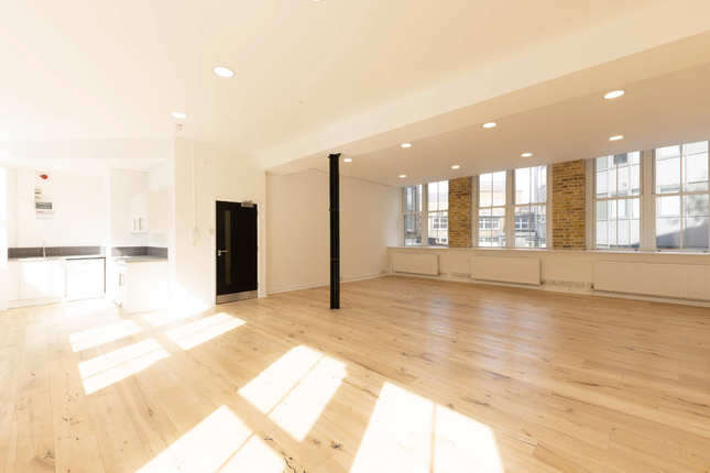 Office to let in 74 Great Eastern Street, Shoreditch, London