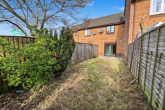14 Taylors Court, Tiverton photo 4