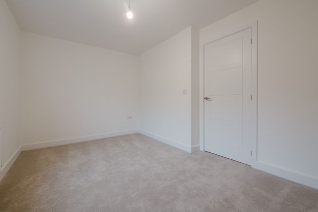 9 Snetterton Drive - Wyatt RL, Leaf Living at Bucklers Park, Crowthorne, Berkshire, RG45, Crowthorne photo 4