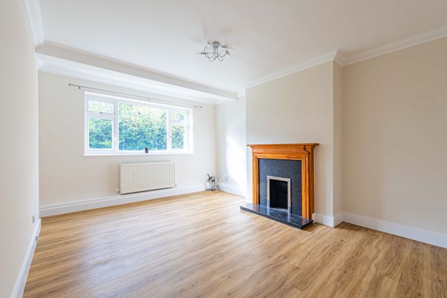 2, Woodville Court, Watford photo 5