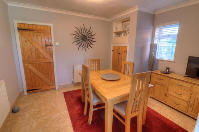 7 Foresters Water End, High Wycombe photo 3