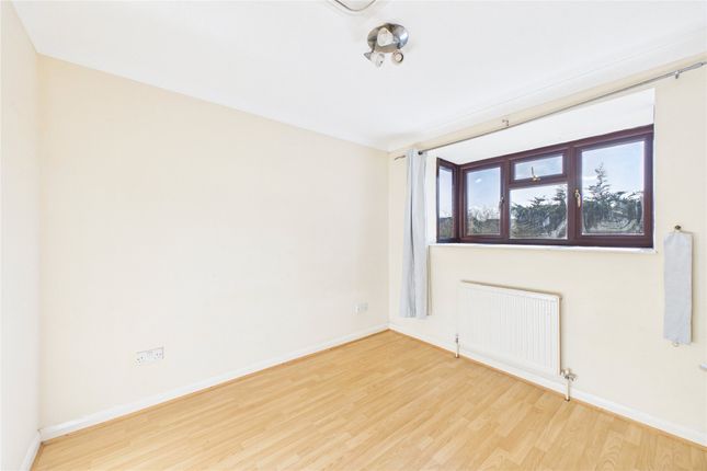 Flat 3, Christine Court,, Southwood Road, Hampshire photo 4