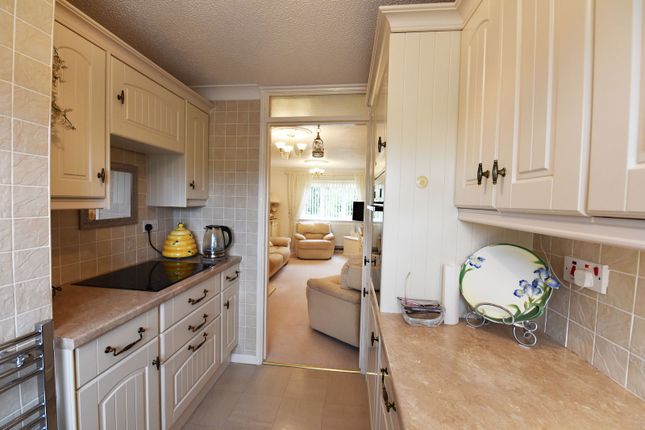 7, Dunston Close, Kingswinford photo 3