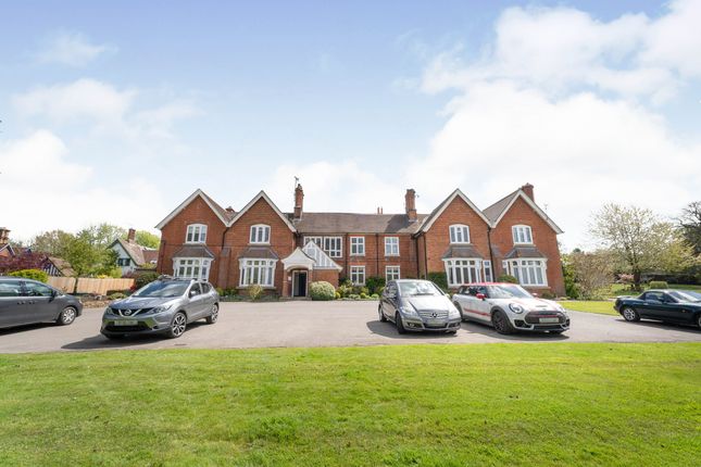 2 bed flat for sale in Little Tangley, Wonersh Common, Wonersh, Guildford GU5