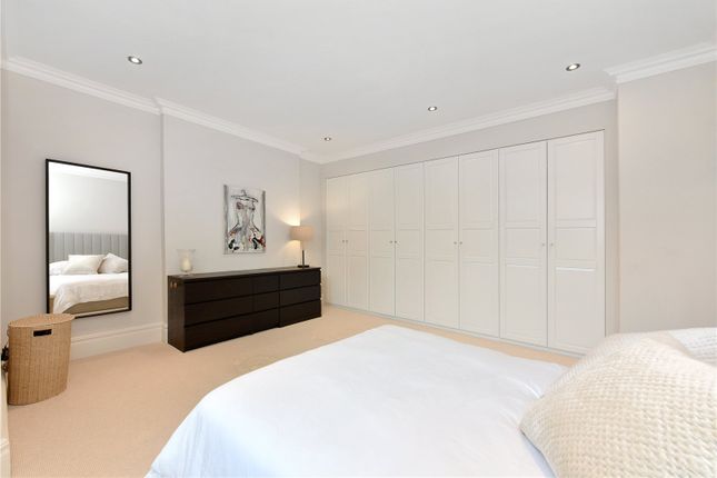 Flat for sale in King Henrys Road, Primrose Hill, London