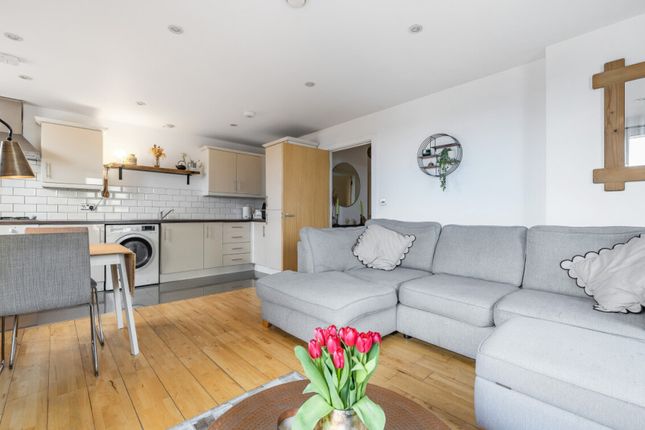 Flat for sale in Southbury Road, London
