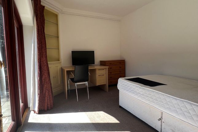Shared accommodation to rent in Sparkford Road, Winchester