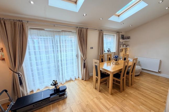 39, Barnston Close, Luton photo 4