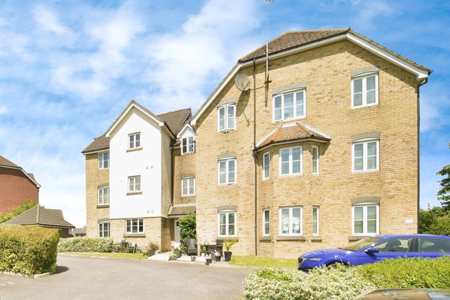 Flat for sale in Mercer Close, Larkfield, Aylesford