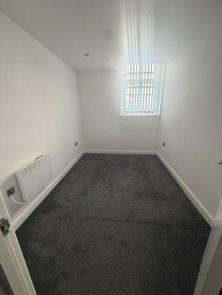 Flat 16(302), 46 Peckover street, Bradford photo 4