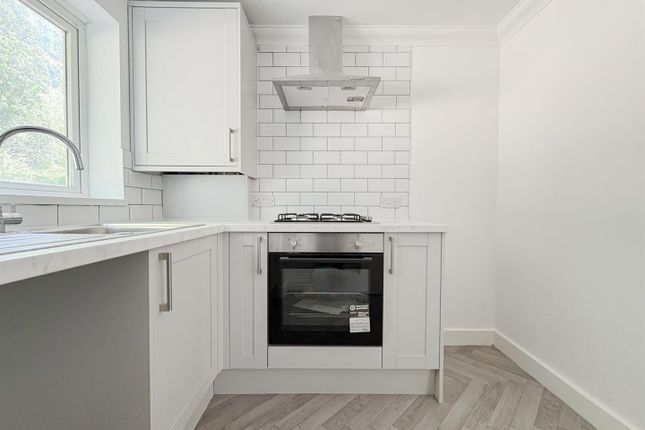 Flat 1, Alpine House, Welton Rise, St. Leonards-On-Sea photo 3