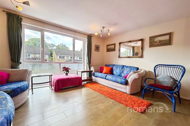 35, Ashdown Avenue, Hampshire photo 3