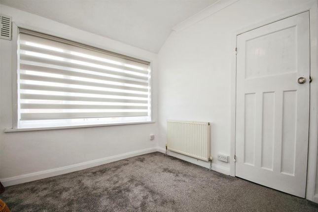 Terraced house for sale in Wold Road, Hull