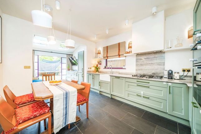 5, Whitehall Road, London photo 4