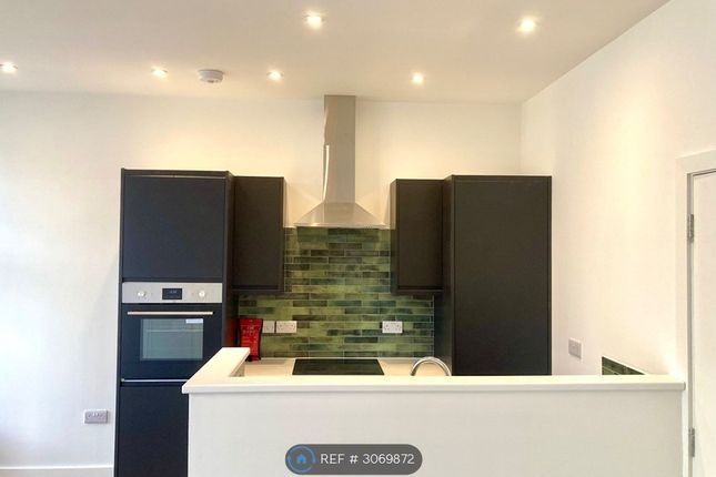 Flat, North Marine Road, Scarborough photo 3