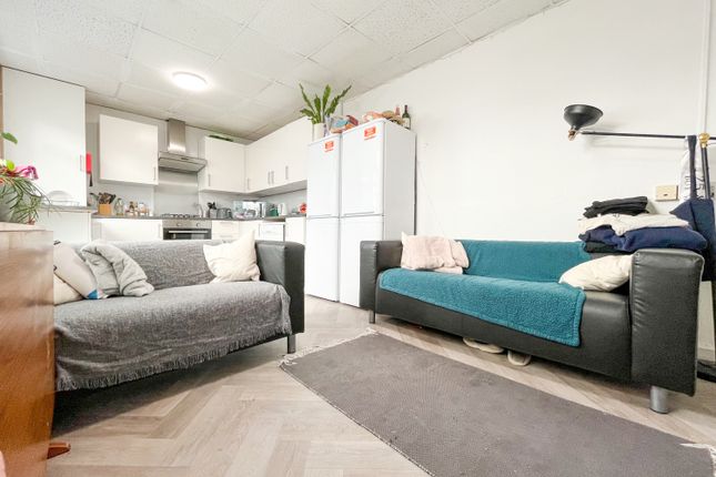 5-bed terraced on 10, Whitchurch Road, Cardiff, £2,750/mo