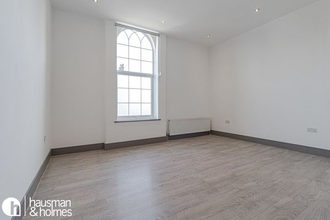 Thumbnail Flat to rent in Temple Fortune Parade, Finchley Road, London