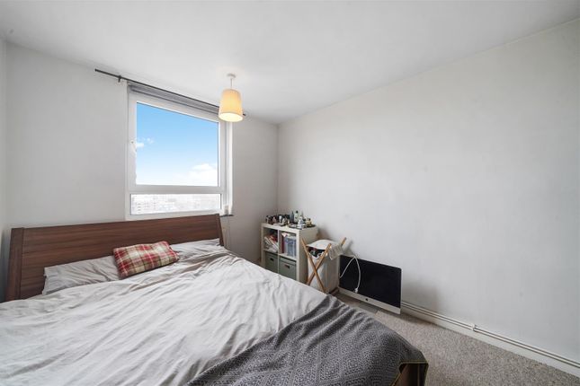 Flat to rent in Dunmore Point, Gascoigne, Shoreditch