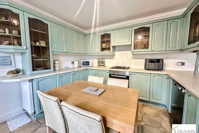4 Pleasant View, Stonebridge Road, Ebbw Vale photo 2