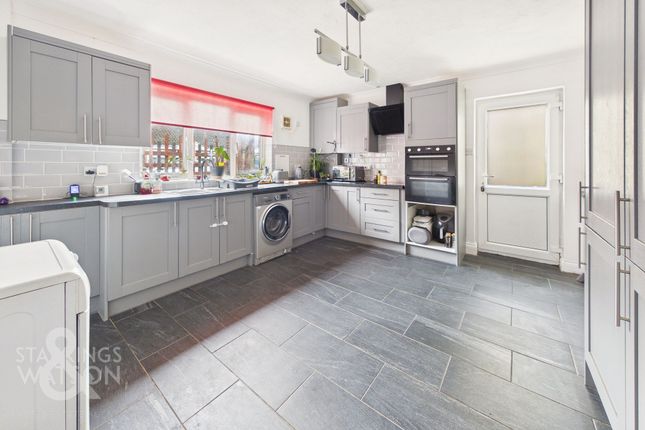 1 Rampart Road, Great Yarmouth photo 3