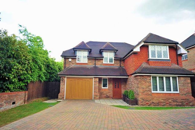 Thumbnail Detached house to rent in Goodyers Avenue, Radlett