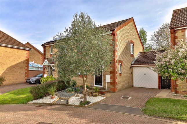 Thumbnail Semi-detached house for sale in Dunn Close, Hadleigh, Ipswich