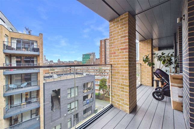 Flat 72,, Taper Building, London photo 3