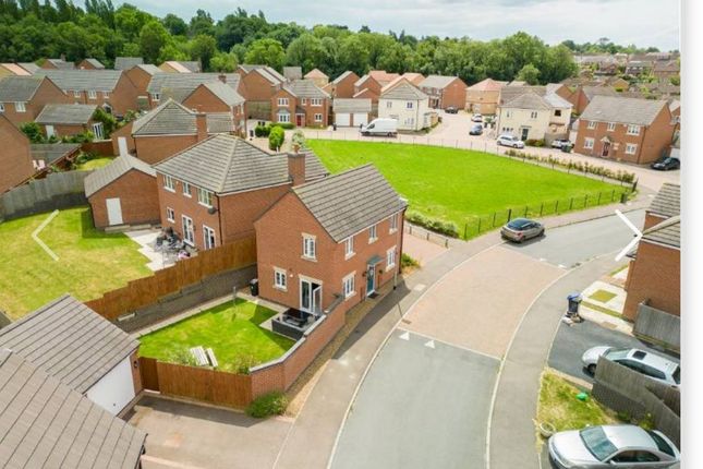 8, Cowslip Lane, Thurnby, Leicester photo 2